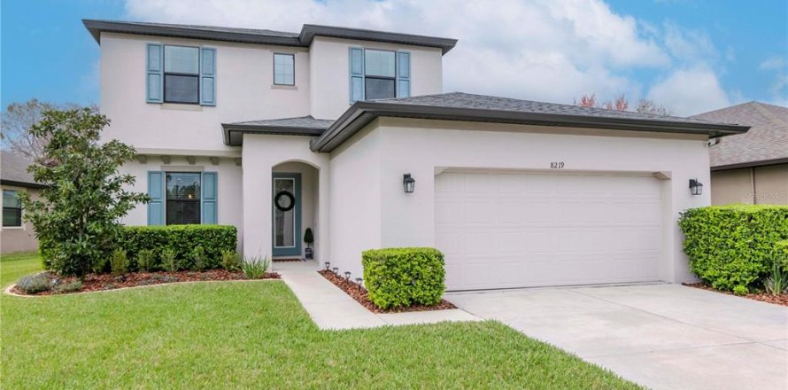 House in Land O' Lakes, Florida 4 bedrooms, 208.66 sq.m. № 1620799