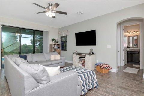 House in Land O' Lakes, Florida 4 bedrooms, 208.66 sq.m. № 1620799 - photo 13