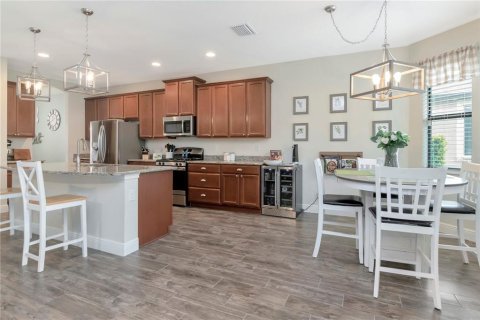 House in Land O' Lakes, Florida 4 bedrooms, 208.66 sq.m. № 1620799 - photo 12