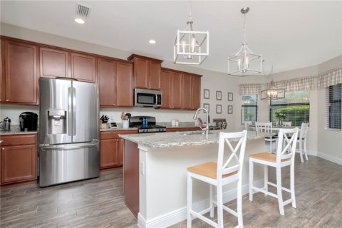 House in Land O' Lakes, Florida 4 bedrooms, 208.66 sq.m. № 1620799 - photo 17