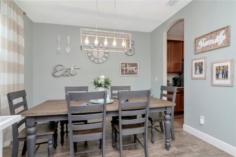 House in Land O' Lakes, Florida 4 bedrooms, 208.66 sq.m. № 1620799 - photo 8