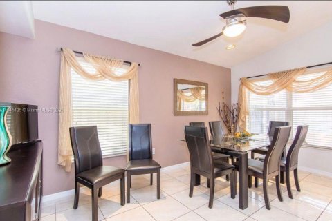 Villa ou maison à louer à Homestead, Floride: 3 chambres, 138.8 m2 № 1971374 - photo 12