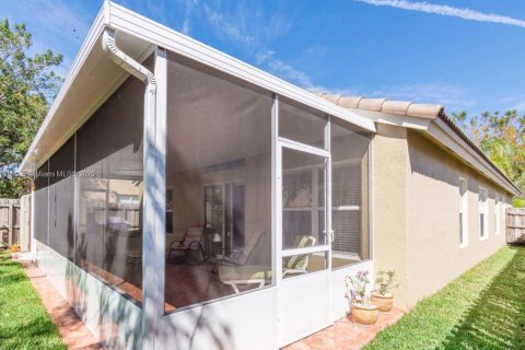 Villa ou maison à louer à Homestead, Floride: 3 chambres, 138.8 m2 № 1971374 - photo 4