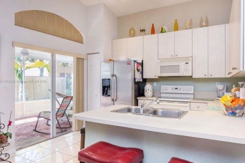 Villa ou maison à louer à Homestead, Floride: 3 chambres, 138.8 m2 № 1971374 - photo 8