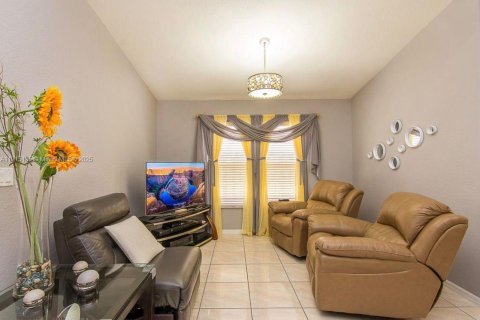 Villa ou maison à louer à Homestead, Floride: 3 chambres, 138.8 m2 № 1971374 - photo 7