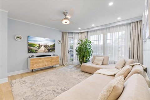 Condominio en venta en Orlando, Florida, 2 dormitorios, 87.61 m2 № 1835737 - foto 6