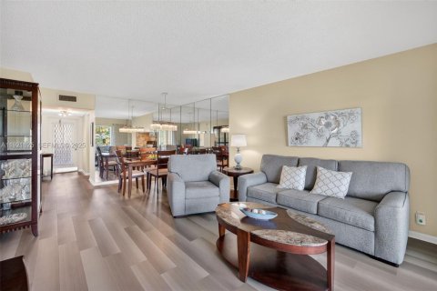 Condominio en venta en Margate, Florida, 2 dormitorios, 86.4 m2 № 1984233 - foto 10