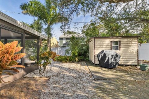 House in Sarasota, Florida 4 bedrooms, 163.51 sq.m. № 2238639 - photo 27