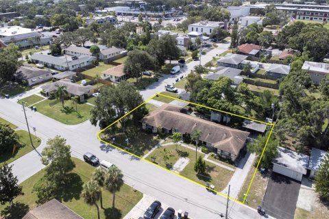 Commercial property in Clearwater, Florida 30 bedrooms, 272.3 sq.m. № 1878164 - photo 5
