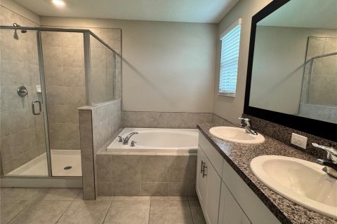 House in Tampa, Florida 4 bedrooms, 192.59 sq.m. № 1795309 - photo 20
