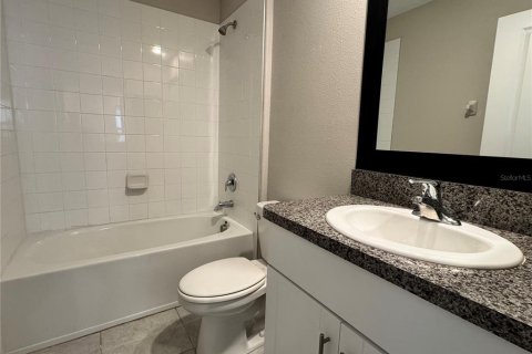 House in Tampa, Florida 4 bedrooms, 192.59 sq.m. № 1795309 - photo 25