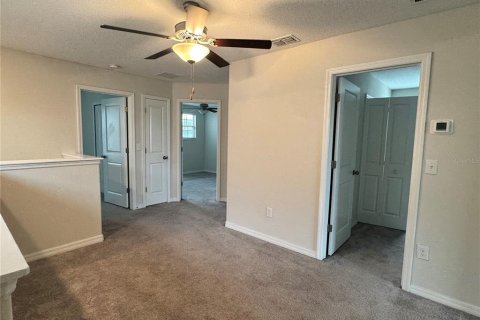 House in Tampa, Florida 4 bedrooms, 192.59 sq.m. № 1795309 - photo 16