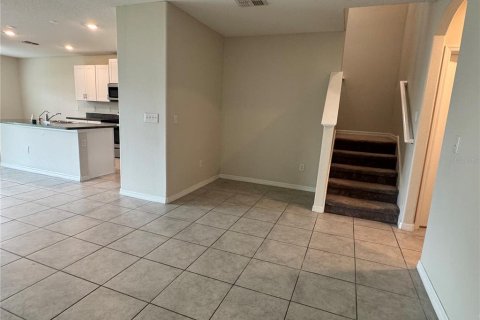 House in Tampa, Florida 4 bedrooms, 192.59 sq.m. № 1795309 - photo 4