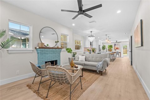Casa en venta en Tampa, Florida, 3 dormitorios, 130.81 m2 № 1815251 - foto 8