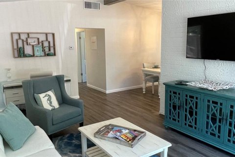 Villa ou maison à louer à Sarasota, Floride: 3 chambres, 116.5 m2 № 1631542 - photo 3