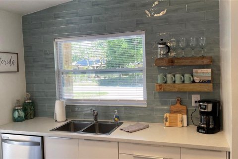 Villa ou maison à louer à Sarasota, Floride: 3 chambres, 116.5 m2 № 1631542 - photo 8