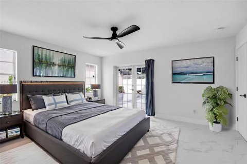 House in Miami Lakes, Florida 4 bedrooms, 243.4 sq.m. № 1946996 - photo 21