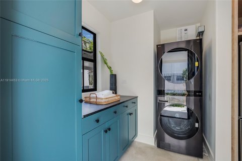 Casa en venta en Miami, Florida, 3 dormitorios, 148.64 m2 № 1970001 - foto 14