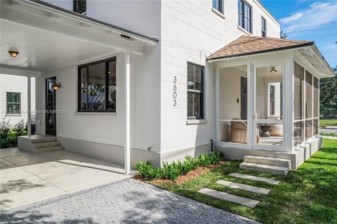 Casa en venta en Miami, Florida, 3 dormitorios, 148.64 m2 № 1970001 - foto 3