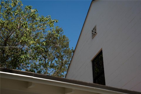 Casa en venta en Miami, Florida, 3 dormitorios, 148.64 m2 № 1970001 - foto 2