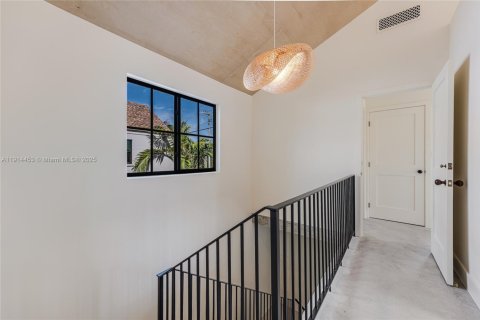 Casa en venta en Miami, Florida, 3 dormitorios, 148.64 m2 № 1970001 - foto 15