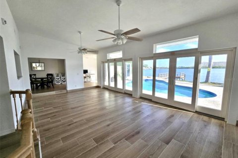 Villa ou maison à louer à Largo, Floride: 3 chambres, 243.78 m2 № 1722089 - photo 14