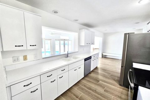 Villa ou maison à louer à Largo, Floride: 3 chambres, 243.78 m2 № 1722089 - photo 6