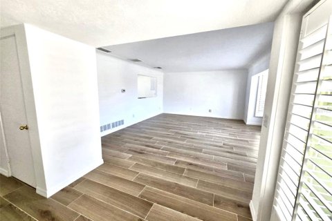 Villa ou maison à louer à Largo, Floride: 3 chambres, 243.78 m2 № 1722089 - photo 13