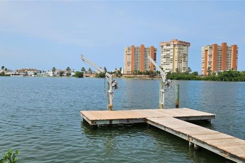 Land in Redington Shores, Florida № 2221519