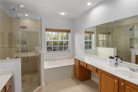 House in Coral Springs, Florida 3 bedrooms, 200.67 sq.m. № 1739970 - photo 19