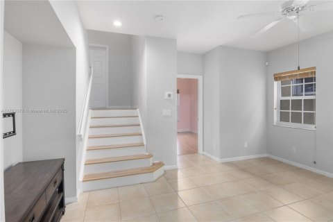 House in Coral Springs, Florida 3 bedrooms, 200.67 sq.m. № 1739970 - photo 25