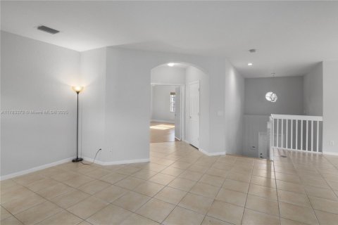 House in Coral Springs, Florida 3 bedrooms, 200.67 sq.m. № 1739970 - photo 13