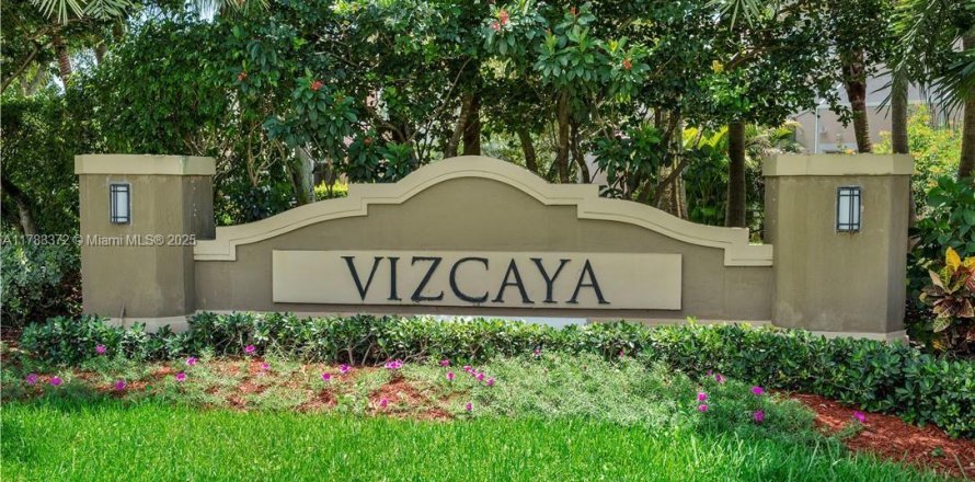 House in Coral Springs, Florida 3 bedrooms, 200.67 sq.m. № 1739970