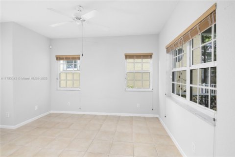 House in Coral Springs, Florida 3 bedrooms, 200.67 sq.m. № 1739970 - photo 28