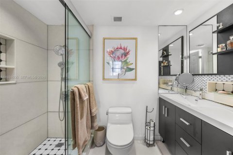 Condo in Miami Beach, Florida, 1 bedroom  № 2052886 - photo 23