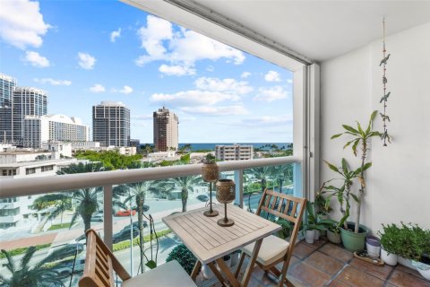Condo in Miami Beach, Florida, 1 bedroom  № 2052886 - photo 14