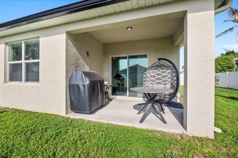 House in Port St. Lucie, Florida 4 bedrooms, 169.73 sq.m. № 2423459 - photo 23