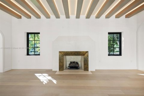 House in Miami, Florida 7 bedrooms № 1964759 - photo 15