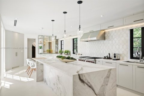 House in Miami, Florida 7 bedrooms № 1964759 - photo 24