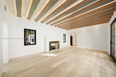 House in Miami, Florida 7 bedrooms № 1964759 - photo 14