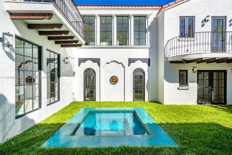 House in Miami, Florida 7 bedrooms № 1964759 - photo 8