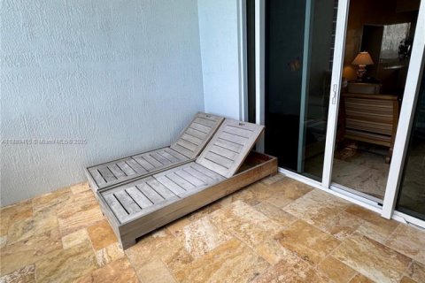 Condo in Sunny Isles Beach, Florida, 3 bedrooms № 1944876 - photo 26