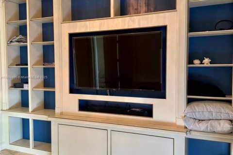 Condo in Sunny Isles Beach, Florida, 3 bedrooms № 1944876 - photo 22