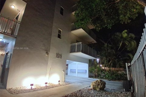 Condo in Miami Beach, Florida, 1 bedroom  № 2065243 - photo 6