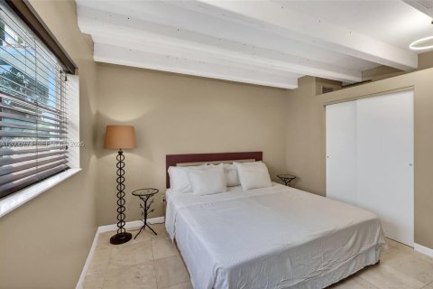 Condo in Miami Beach, Florida, 1 bedroom  № 2065243 - photo 20