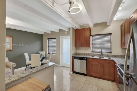 Condo in Miami Beach, Florida, 1 bedroom  № 2065243 - photo 26