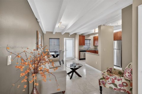 Condo in Miami Beach, Florida, 1 bedroom  № 2065243 - photo 18