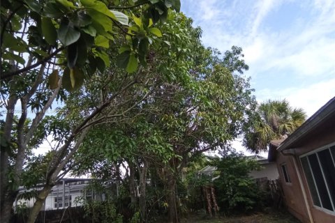 House in Miramar, Florida 3 bedrooms, 154.03 sq.m. № 1880375 - photo 8