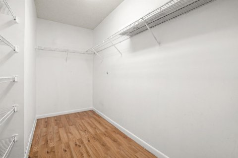 Купить кондоминиум в Пемброк-Пайнс, Флорида 3 комнаты, 125.51м2, № 2083384 - фото 29