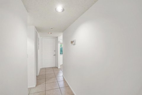 Купить кондоминиум в Пемброк-Пайнс, Флорида 3 комнаты, 125.51м2, № 2083384 - фото 5